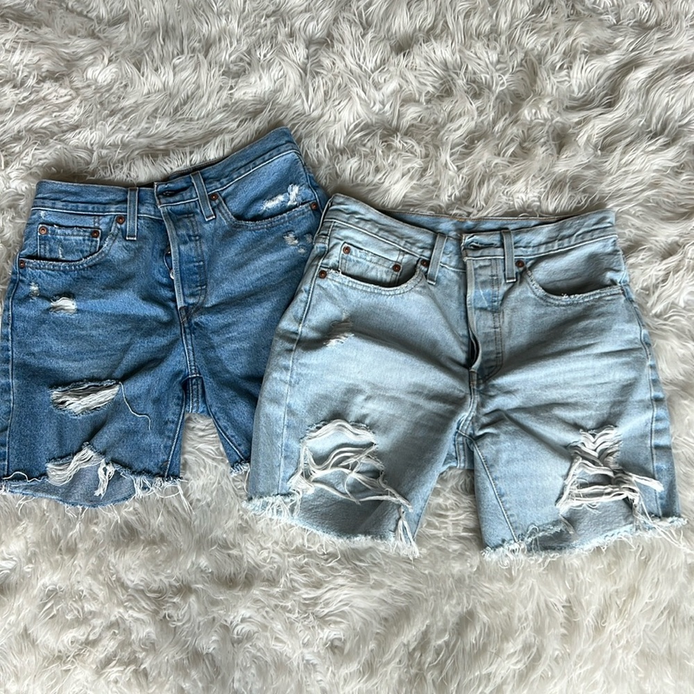 Levi 501 high rise, mid length shorts
